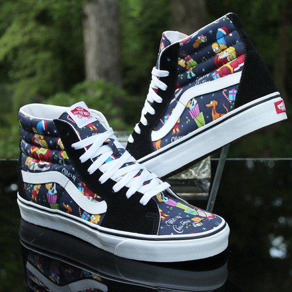 Vans x The Simpsons Christmas Sk8-Hi Size 8.5 - Picture 1 of 13